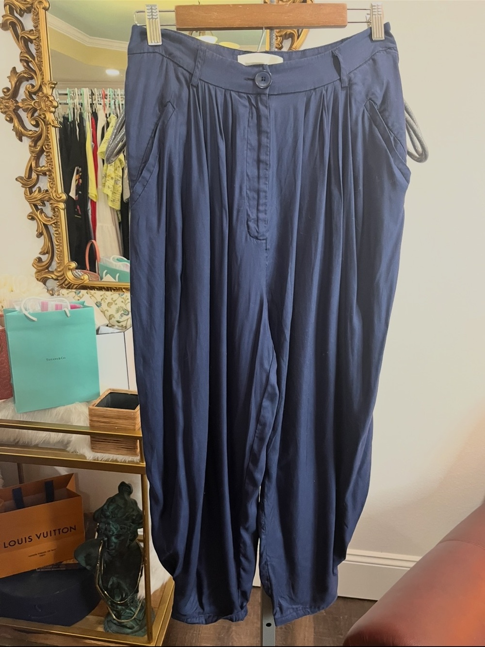 Anthropologie Navy Blue Pleated Wide leg Balloon flowy Jogger Pants Size US 6 - Picture 2 of 16
